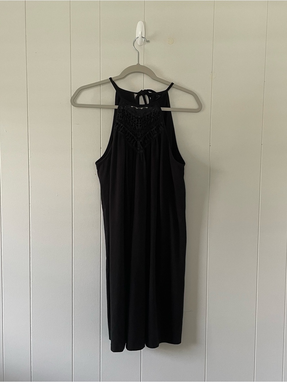 Embry Rose Black Sleeveless Halter Dress Crochet Lace Neckline Flowy midi